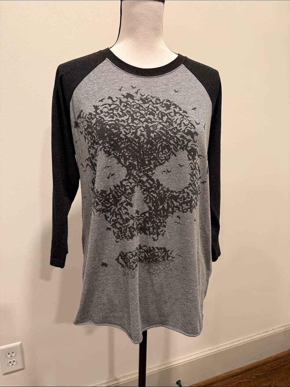 Harry Potter Black & Gray Skull Graphic Raglan Shirt Size Medium